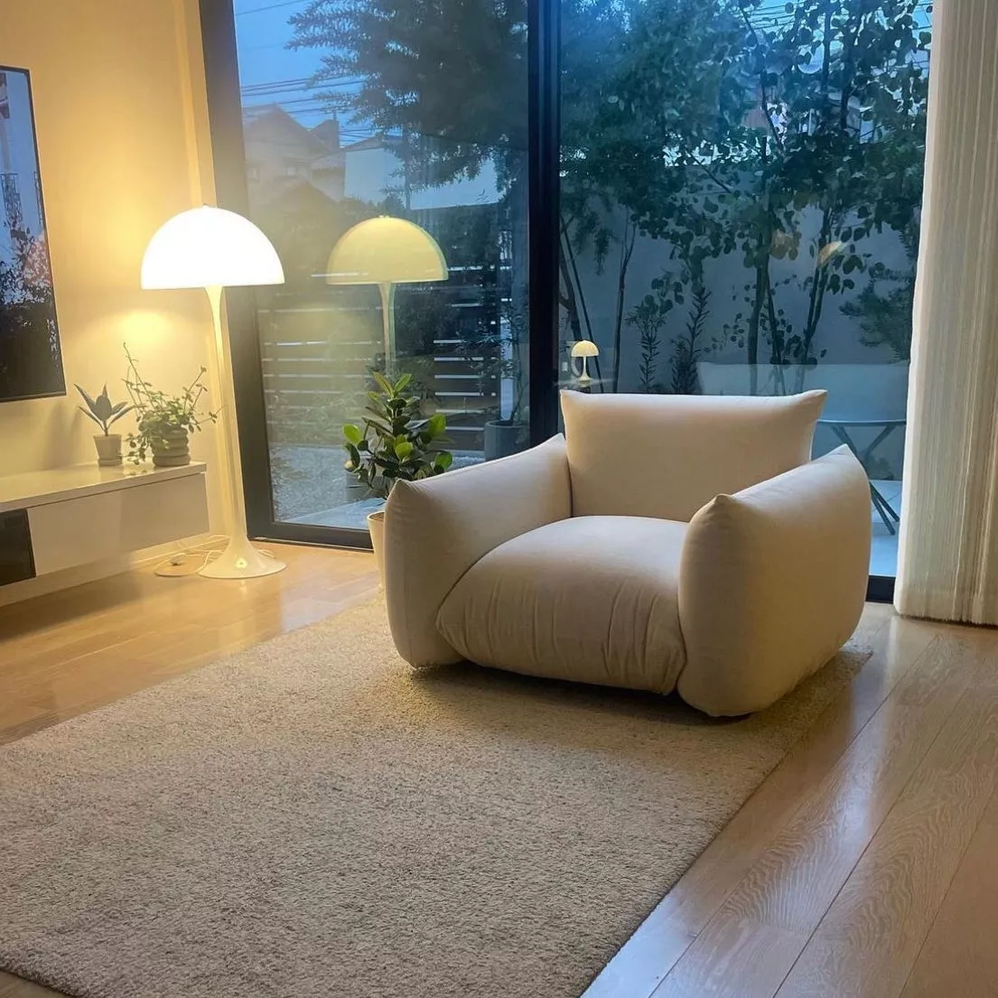 JAYLEEN SOFA