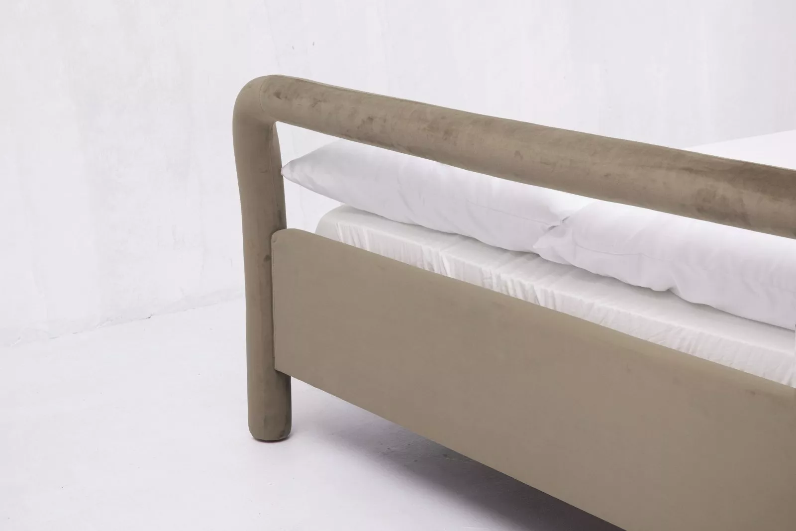 Temi Bed